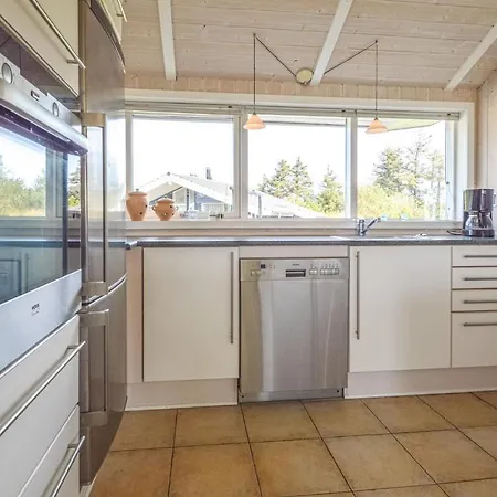 別荘 Awesome Home In Blavand With Sauna ブラーバンド