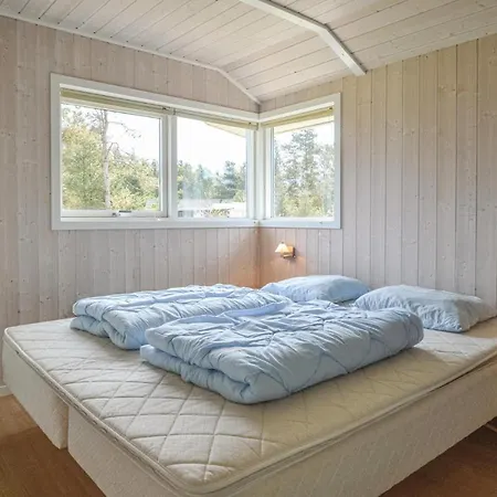 別荘 Awesome Home In Blavand With Sauna *