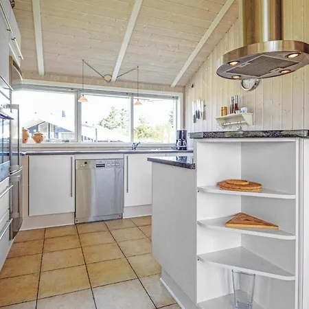 Awesome Home In Blavand With Sauna 別荘